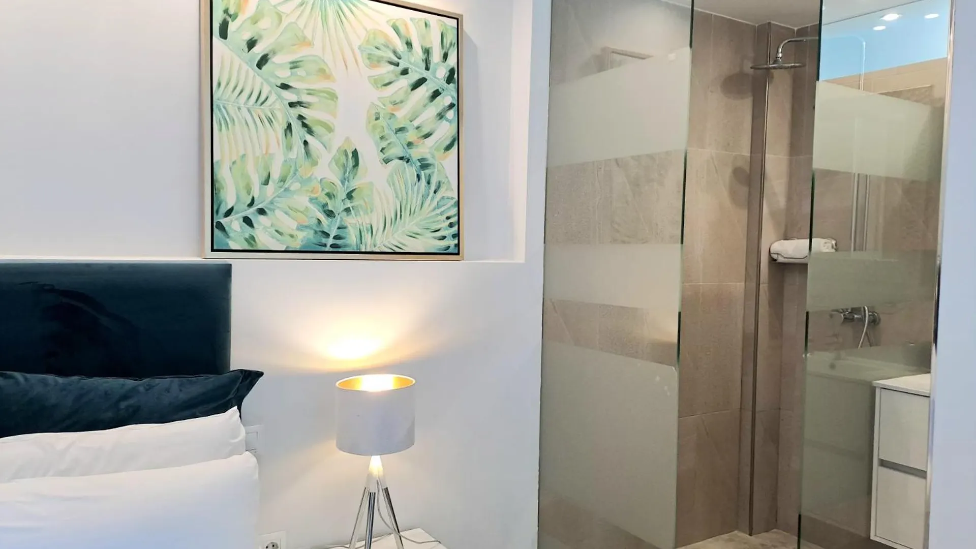 Noctua Estepona Playa 028 Ισπανία