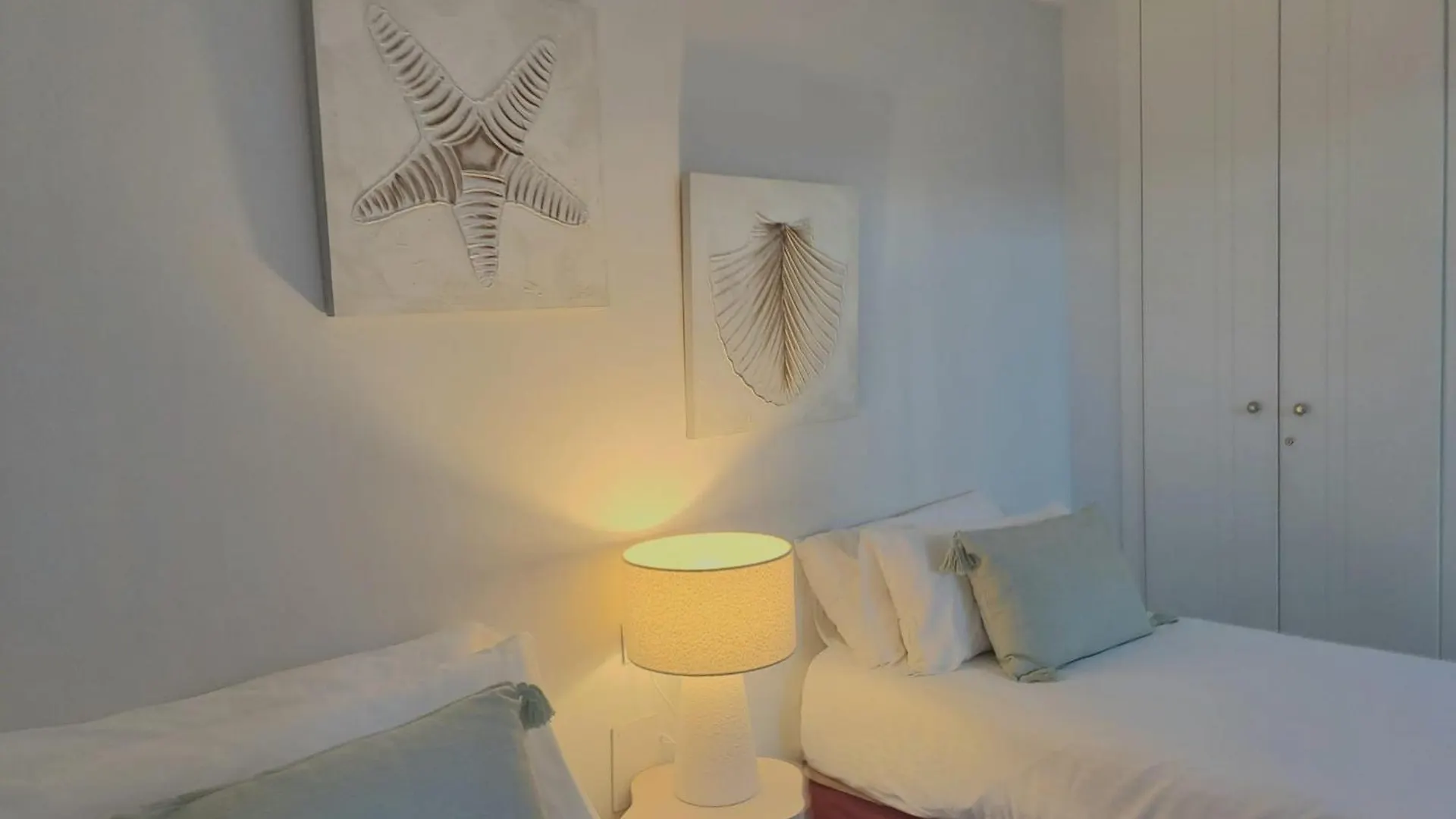 Noctua Estepona Playa 028